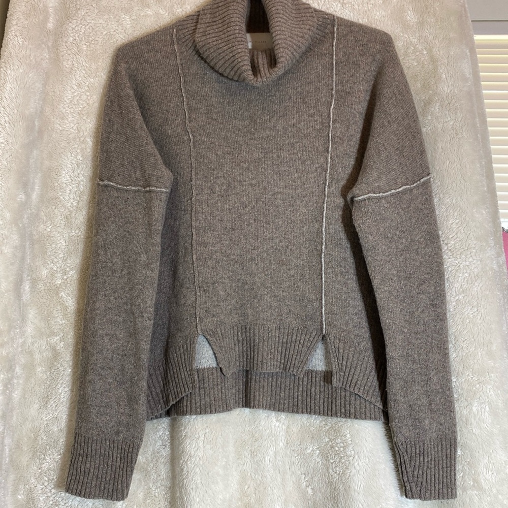 Brochure Walker The Carnaby Turtle Neck Sweater